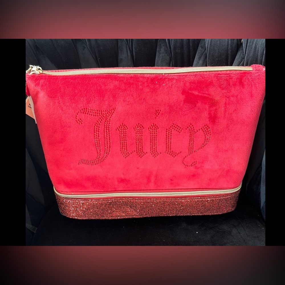 NWT juicy Courture xxl cosmetic dual compartment bag top & zip around bottom